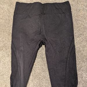 Fabletics mesh design leggings